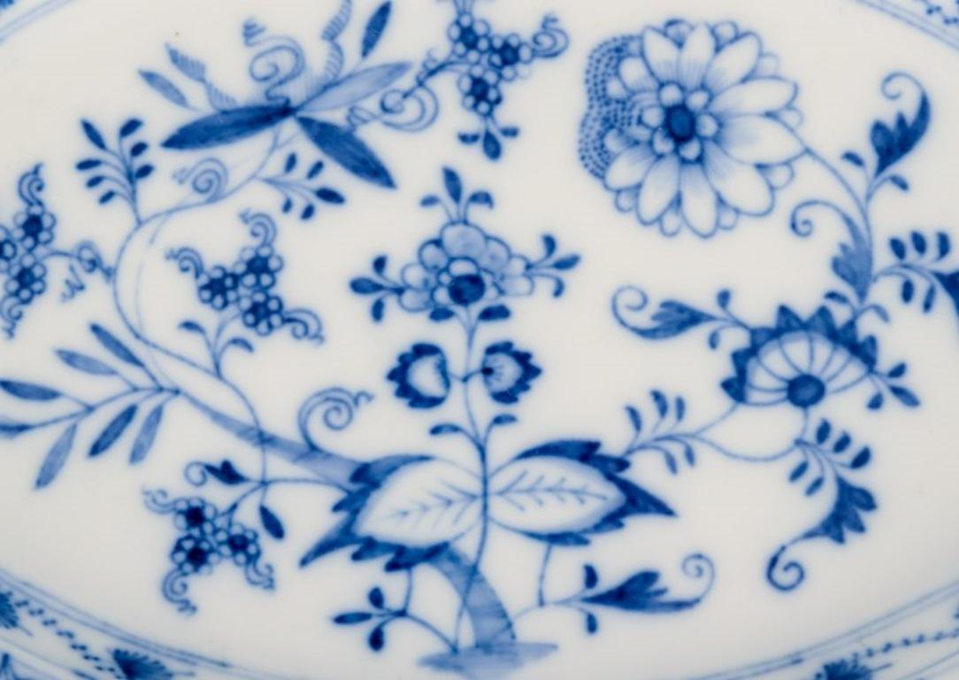 Meissen, Alemania. Patrón Cebolla Azul. Dos fuentes ovaladas de porcelana. Alemán en venta
