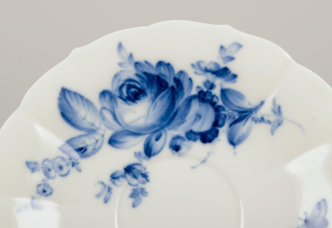 Début du 20ème siècle Meissen, Allemagne. Quatre paires de tasses à thé avec soucoupes en porcelaine en vente