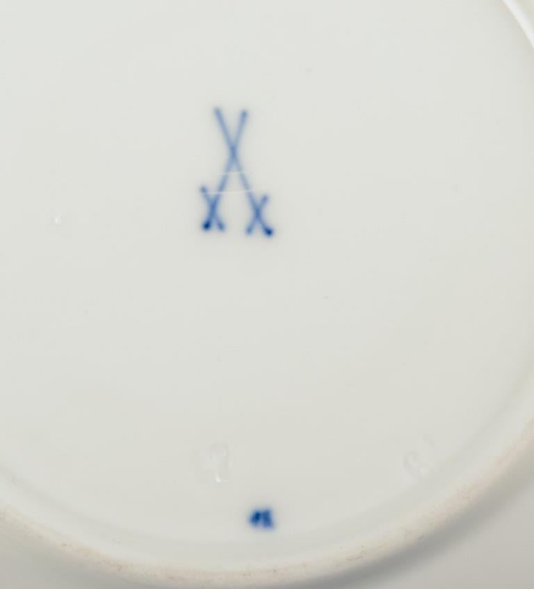 Meissen, Allemagne. Quatre paires de tasses à thé avec soucoupes en porcelaine en vente 1