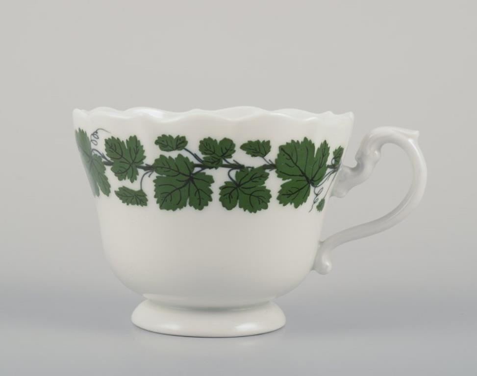 Meissen, Deutschland, Green Ivy Vine, drei Kaffeebecher mit Untertassen. im Zustand „Hervorragend“ im Angebot in København, Copenhagen