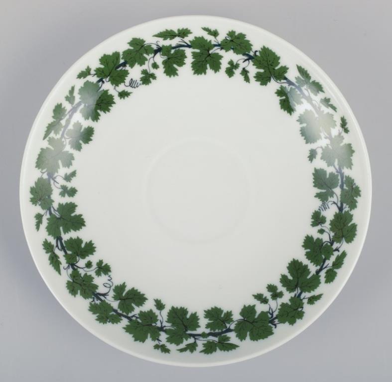Meissen, Deutschland, Green Ivy Vine, drei Kaffeebecher mit Untertassen. (Porzellan) im Angebot