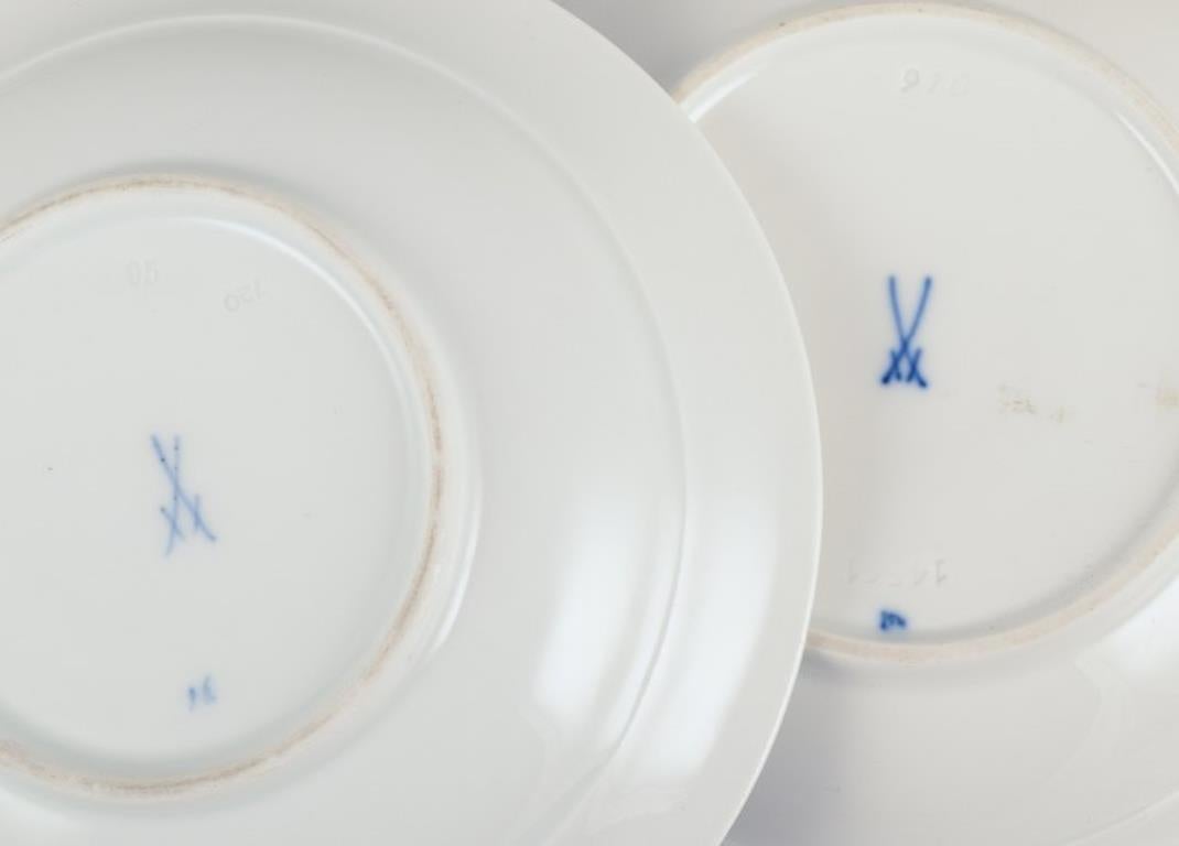 Meissen, Deutschland, Green Ivy Vine, zwei Kaffeebecher mit hohen Henkeln und Untertassen. (Porzellan) im Angebot