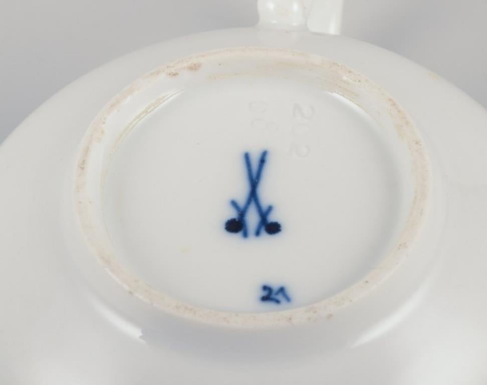 Meissen, Alemania, Vid de hiedra verde, dos tazas de café con platillos y cremera Glaseado en venta