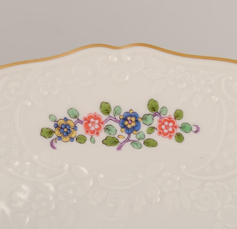 Hand-Painted Meissen, Germany. Hand-painted dinner plate in porcelain, 1930s For Sale