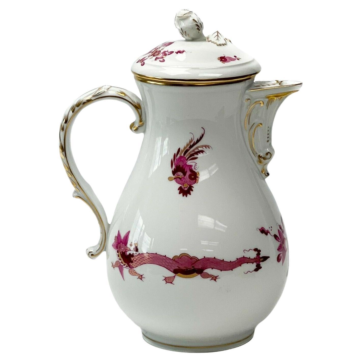 Meissen Germany Kakiemon Dragon Hand Painted Porcelain Coffee or Chocolate Pot For Sale