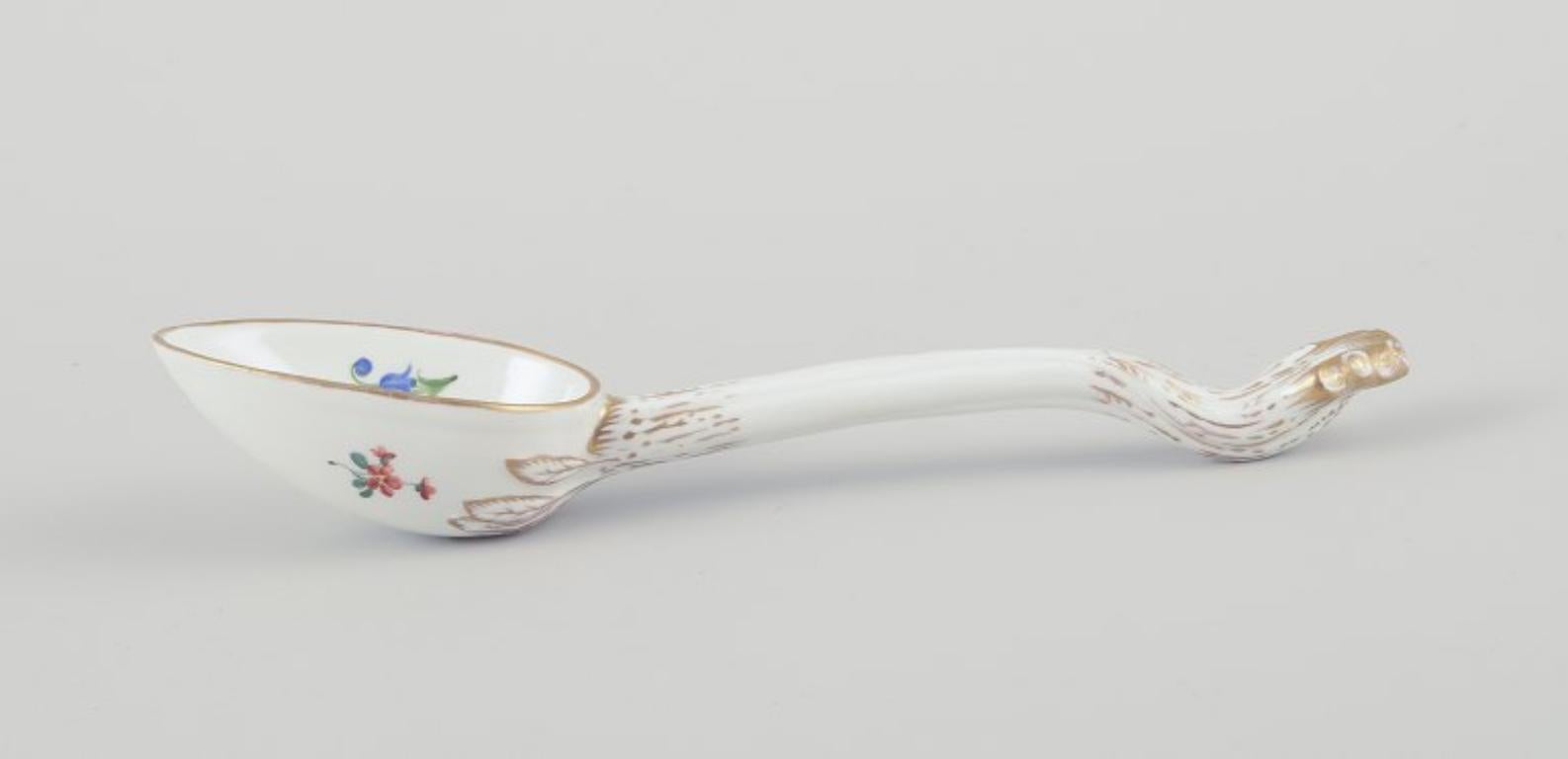 PRE-OWNED GOODS ARE EXEMPT FROM IMPORT TARIFFS FOR U.S., UK, AUSTRALIAN & CANADIAN CUSTOMERS.   
THEREFORE, NO IMPORT TARIFFS WILL BE APPLICABLE TO YOUR PURCHASE. 

Meissen, Germany. Large antique porcelain spoon.
Hand-decorated with polychrome