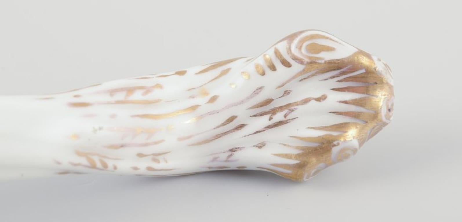 19th Century Meissen, Germany. Large antique porcelain spoon. 19th C. For Sale