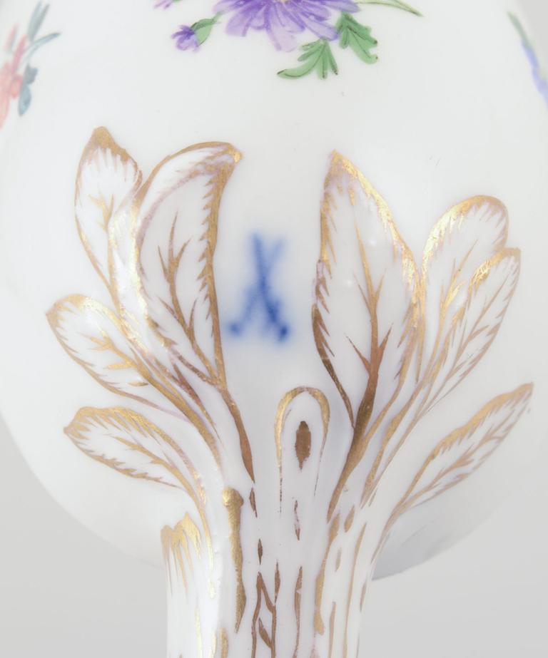 Meissen, Alemania. Gran cuchara antigua de porcelana con motivos florales, S. XIX en venta 1