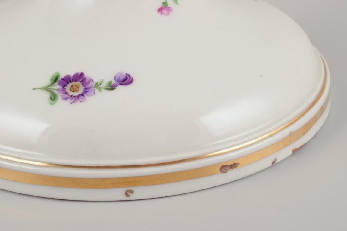 Meissen, Alemania. Gran centro de mesa de porcelana. Aprox. 1900 siglo XX en venta