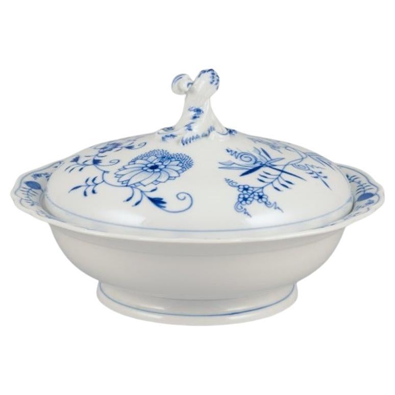 Meissen, Germany. Large round Blue Onion tureen with lid. 