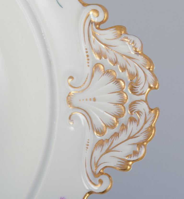 Tedesco Meissen, Germania, grande zuppiera rotonda con coperchio in porcellana. in vendita