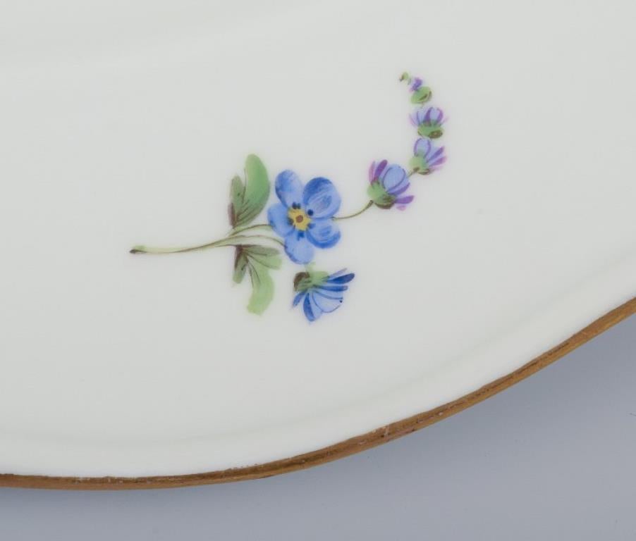 Meissen, Alemania, gran fuente redonda para servir. 1920s en Excelente estado para la venta en Copenhagen, DK