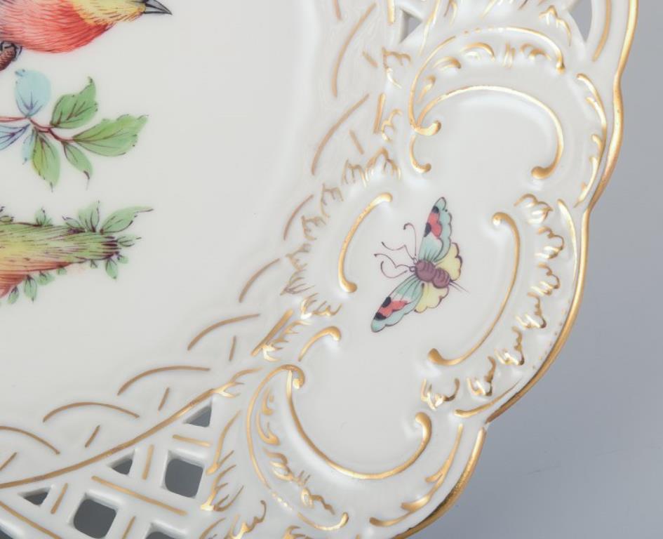 Meissen, Alemania. Plato de porcelana de encaje abierto. Aprox. 1900 en Excelente estado para la venta en Copenhagen, DK