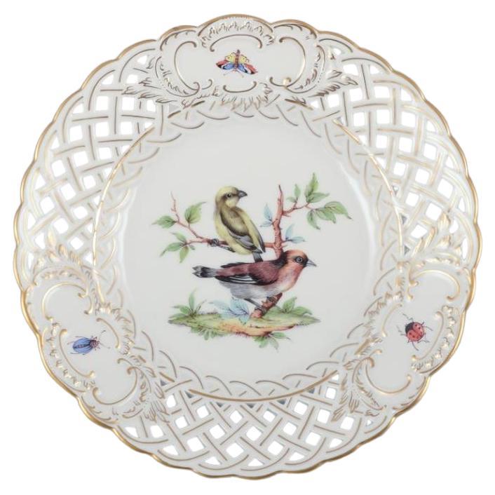 Meißen, Deutschland. Porzellanteller mit offener Spitze. Ca. 1900 im Angebot