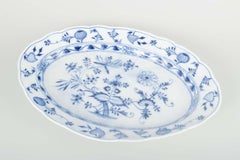 Meissen, Germany. Oval porcelain serving platter in “Blue Onion” pattern. 1930s