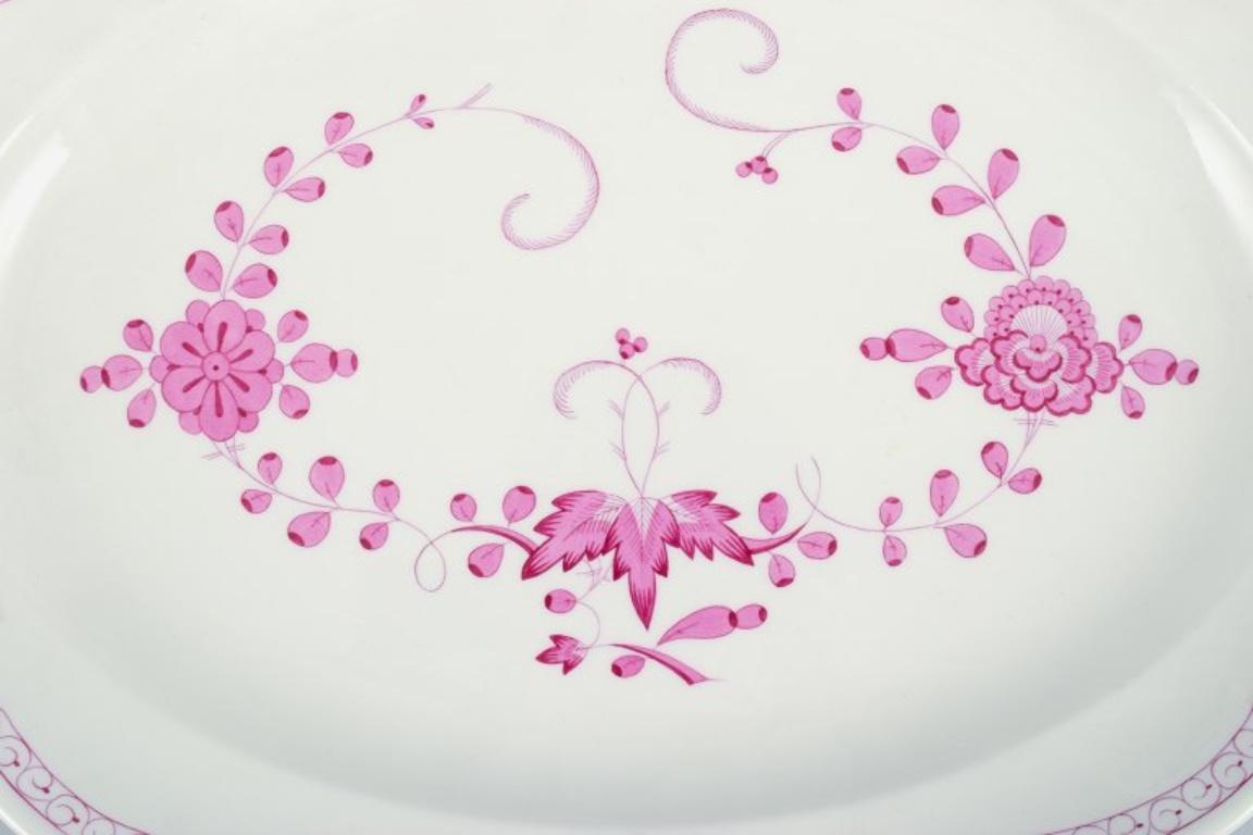 Meissen, Germany, Pink Indian, oval serving dish, Approx. 1900 In Excellent Condition For Sale In Copenhagen, DK