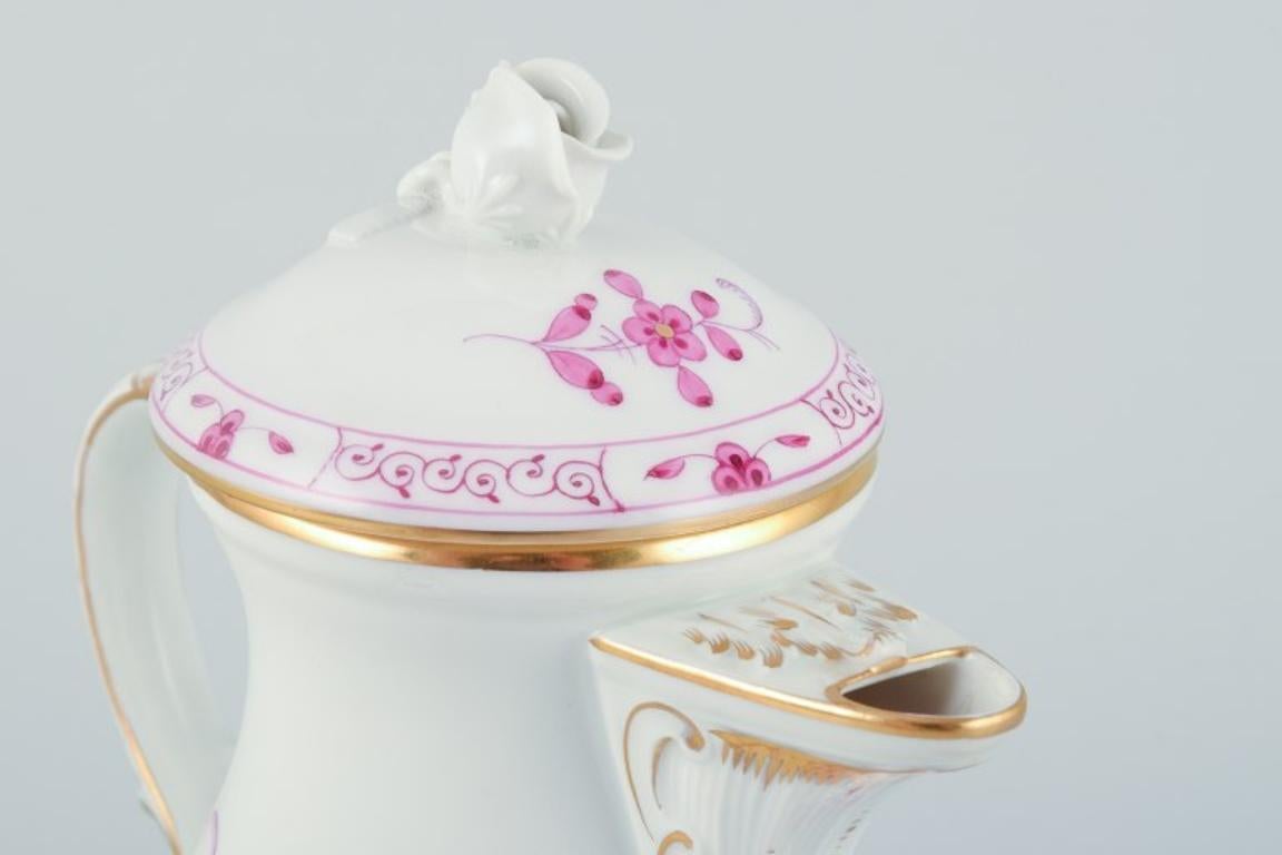 Meissen, Germany,  Pink Indian. Porcelain mocha (demitasse) pot. For Sale 1