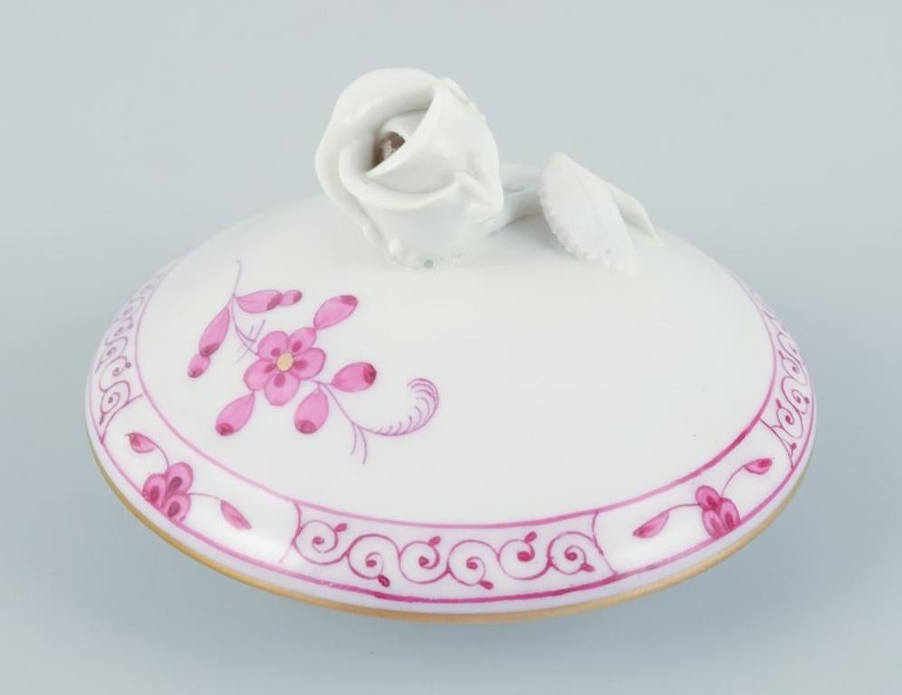 Meissen, Germany,  Pink Indian. Porcelain mocha (demitasse) pot. For Sale 3