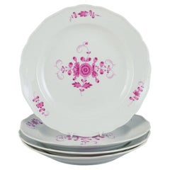 Meissen, Germany, Pink Indian, Set of Four Dinner Plates in Porcelain