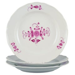 Meissen, Germany, Pink Indian, Set of Three Dinner Plates in Porcelain