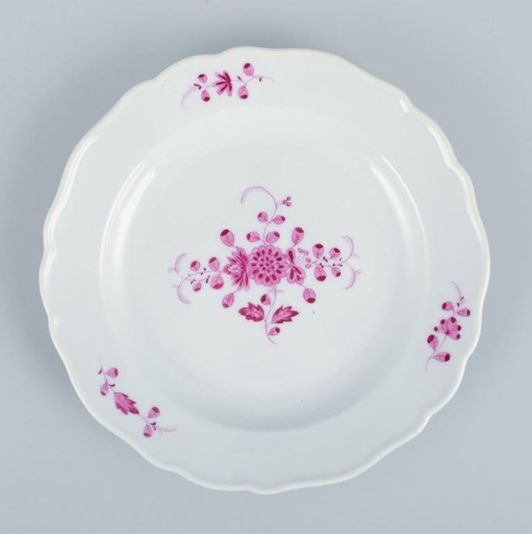 Hand-Painted Meissen, Germany, Pink Indian, Set of Two Plates, Approx. 1900 For Sale