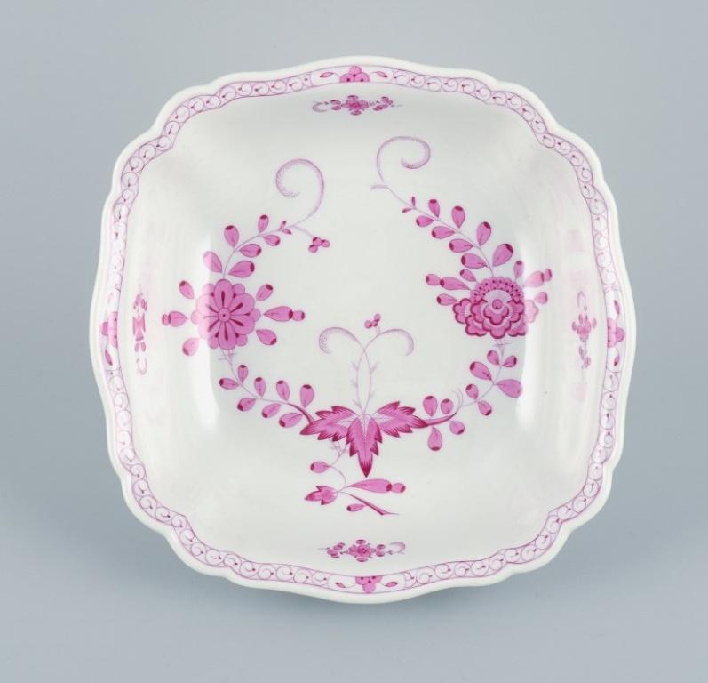 Peint à la main Meissen, Allemagne, Indien rose, bol carré, Approx. 1900 en vente