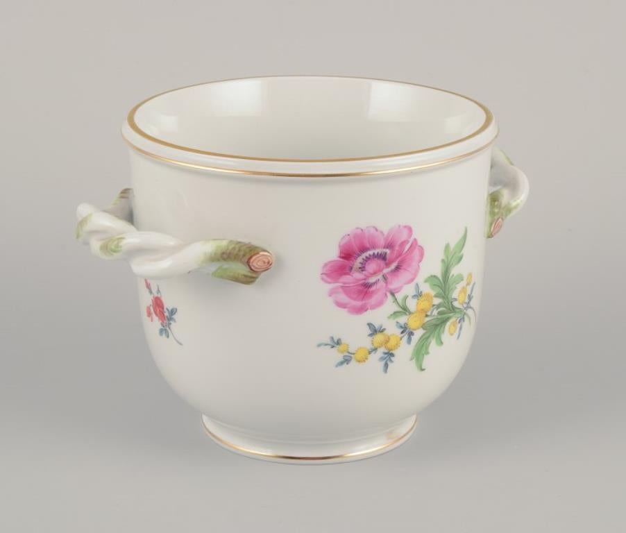 Meissen, Alemania. Macetero con dos asas en forma de hoja. Alemán en venta