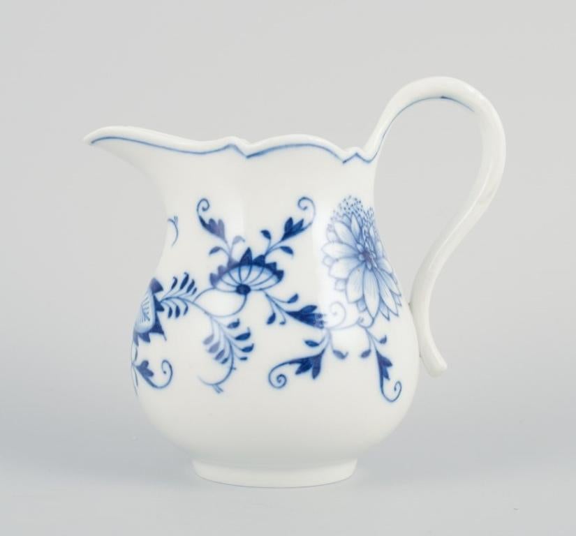 Meissen, Deutschland, Porzellan-Kaffeekanne und Milchkännchen. Ca. 1930er Jahre. im Zustand „Gut“ in Copenhagen, DK