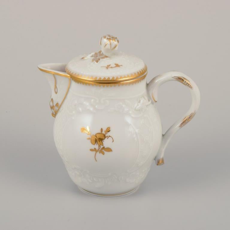 20th Century Meissen, Germany.  Porcelain coffee set: coffee pot, creamer, sugar bowl. For Sale