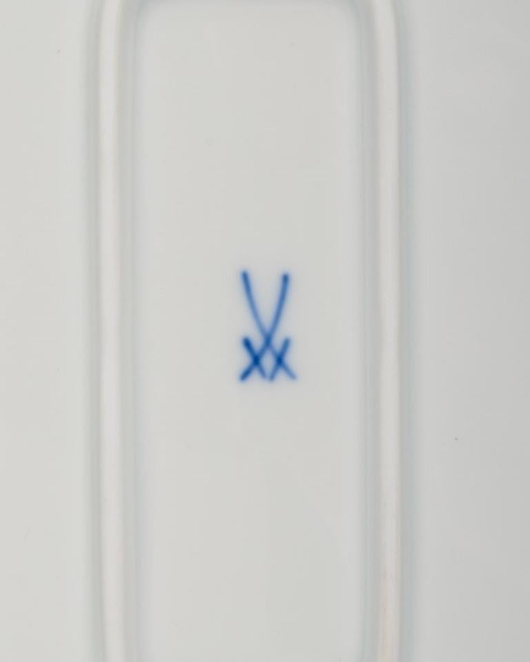 20th Century Meissen, Germany. Rectangular porcelain dish decorated with blue floral motif For Sale