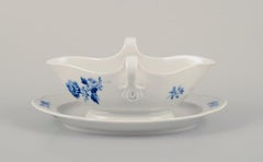 Meissen, Germany. Sauce boat on foot. Hand-painted porcelain.