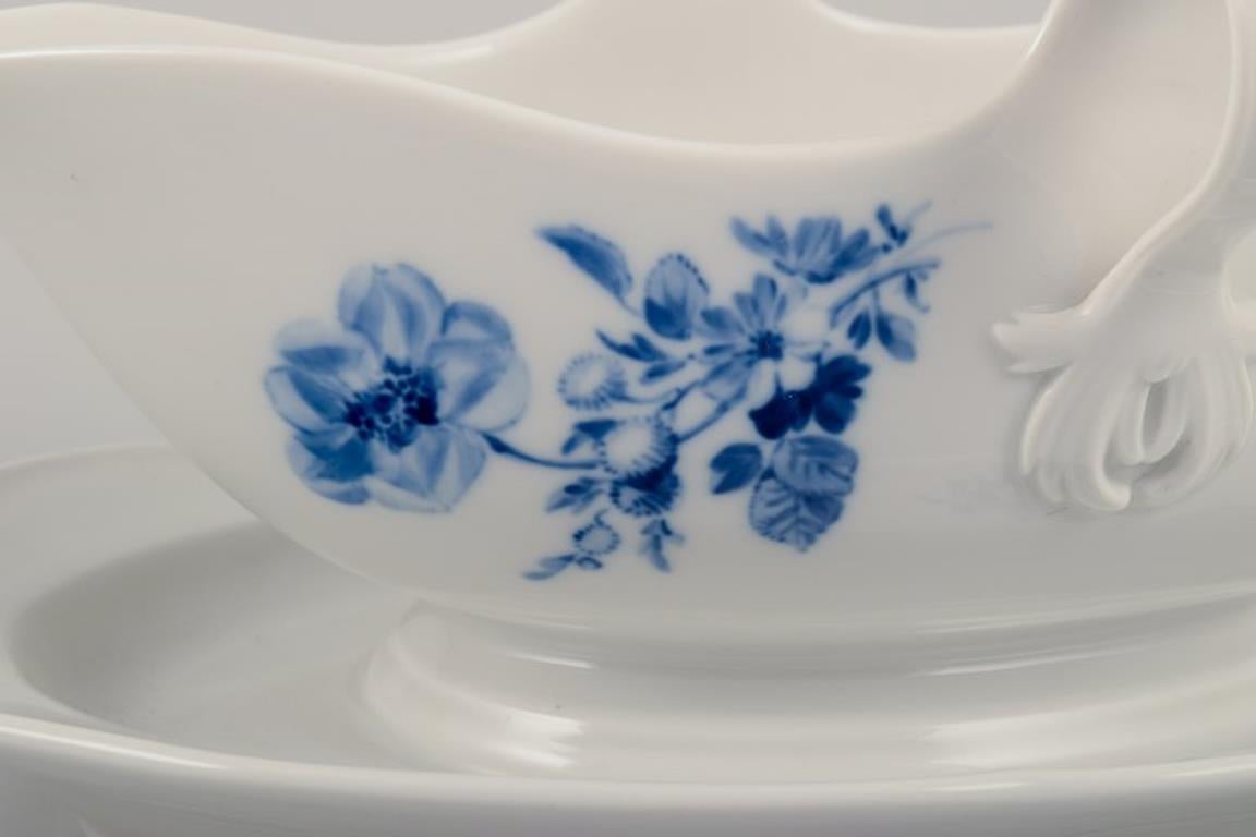 Meissen, Alemania. Barco Sauce a pie. Porcelana pintada a mano. en Excelente estado para la venta en Copenhagen, DK