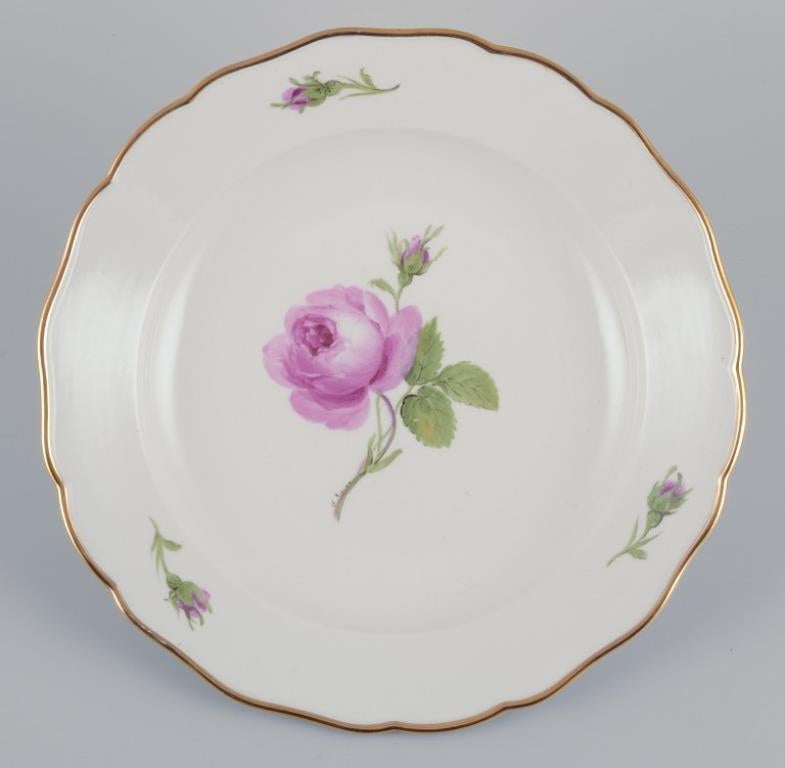 Meissen, Allemagne. Ensemble de cinq assiettes plates profondes rose Vers les années 1930 Excellent état - En vente à Copenhagen, DK