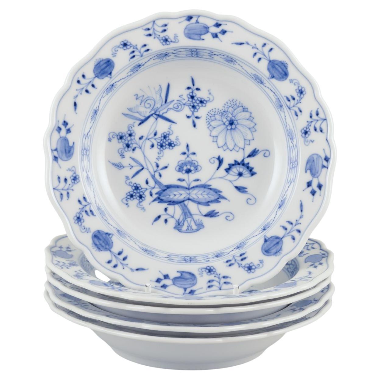 Meissen, Germany. Set of five small Blue Onion pattern porcelain plates. For Sale