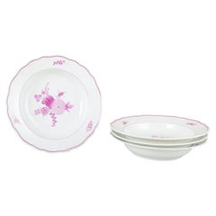 Meißen, Deutschland. Set aus vier tiefen Porzellantellern. Anfang 20. Jh.