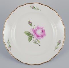 Meissen, Germany. Set of four "Pink Rose" deep dinner plates. Approx. 1930s