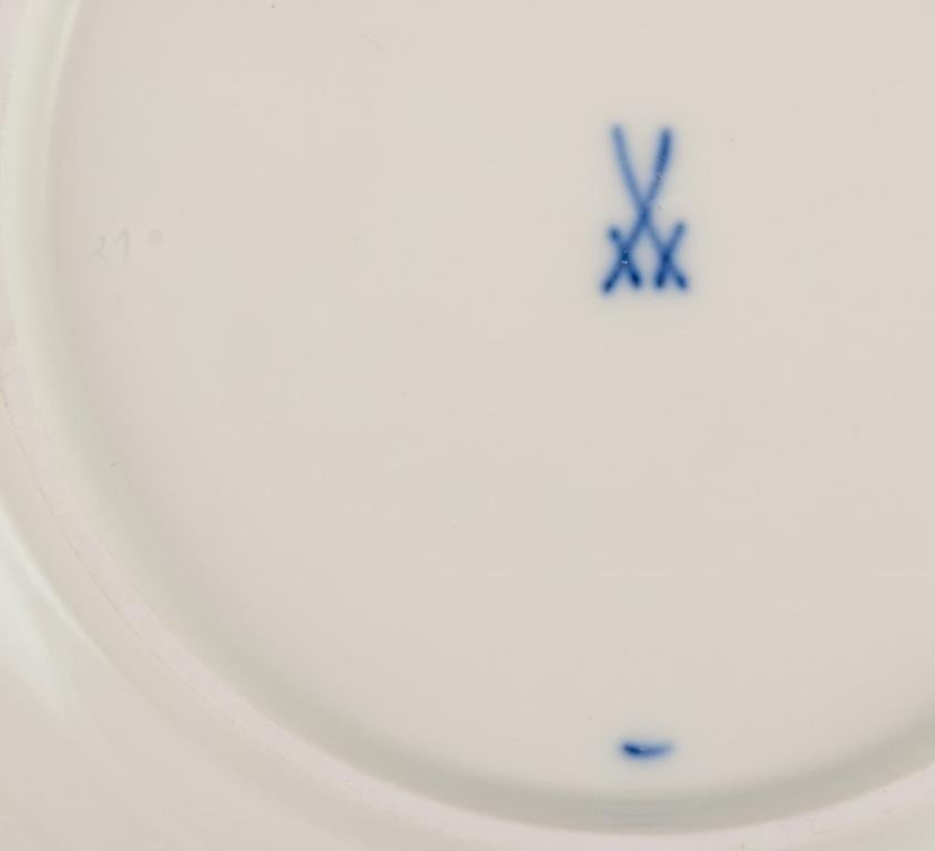 Meissen, Alemania. Juego de cuatro platos de porcelana. Aproximadamente 1930 Glaseado en venta