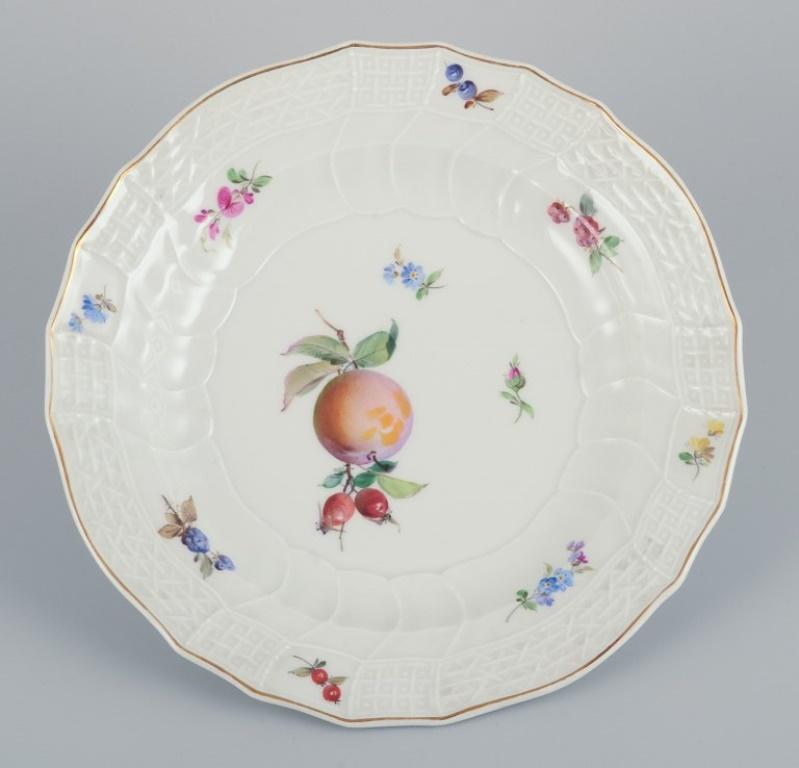 Meissen, Germany. A set of six antique deep porcelain dinner plates. Hand-painted with polychrome fruit motifs.
Late 19th century.
Marked.
Third factory quality.
In excellent condition with minimal signs of use.
Dimensions: Diameter 25.0 cm x 3.8