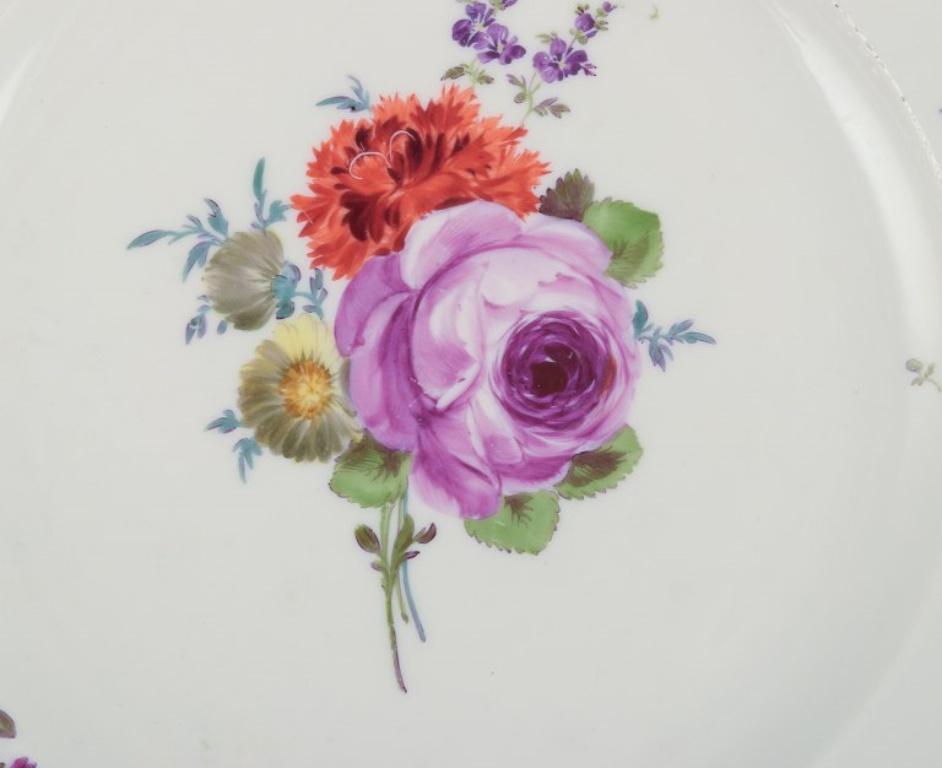 Meissen, Germany. Set of six antique porcelain dinner plates. Ca 1800 For Sale 2