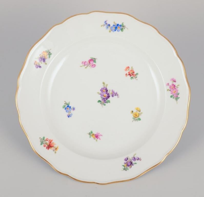 20ième siècle Meissen, Allemagne. Ensemble de six assiettes plates en porcelaine. Début du 20e siècle. en vente