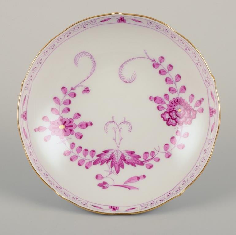 Meissen, Alemania. Juego de seis pares de tazas de café de porcelana 