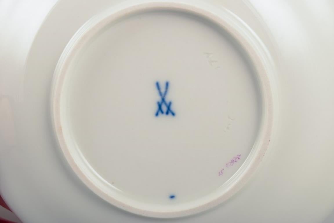 Meissen, Alemania. Juego de seis pares de tazas de café de porcelana 