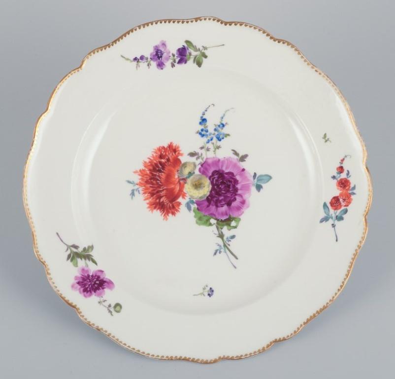 Meissen, Germany. Six antique porcelain dinner plates. Ca 1800 In Good Condition For Sale In Copenhagen, DK