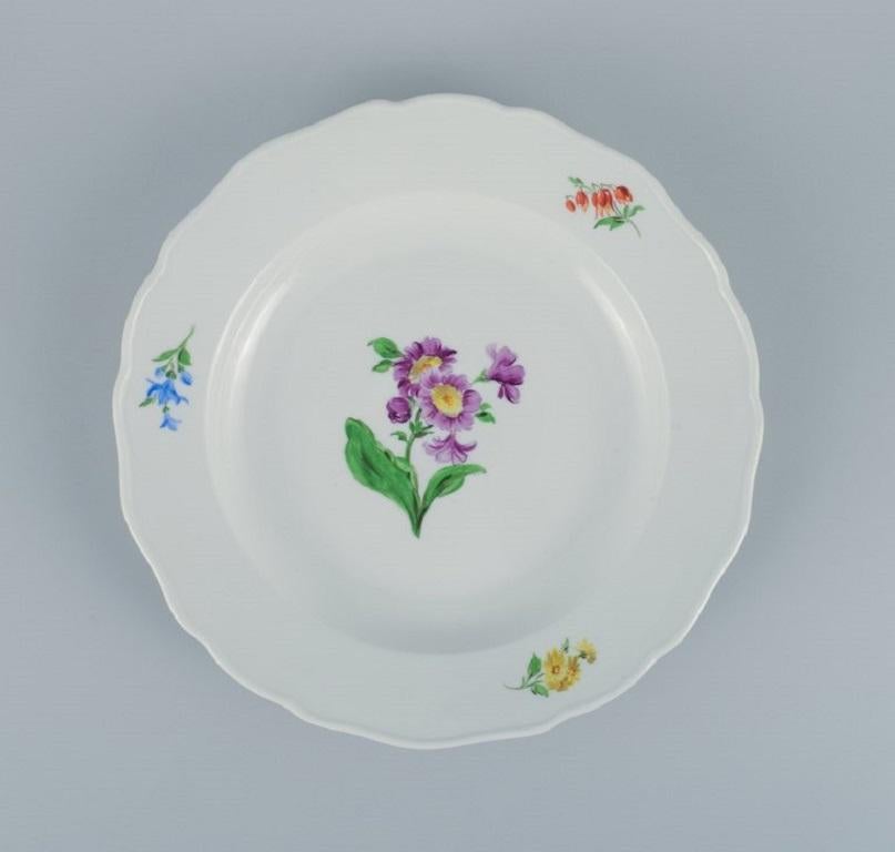 Meissen, Germany, six dinner plates hand painted with floral motifs in different colors.
Approx. 1900.
In great condition.
Third factory quality.
Marked.
Dimensions: D 25.0 x H 3.5 cm.