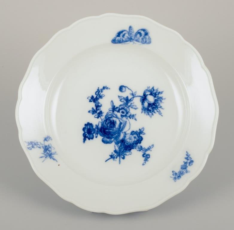 Porcelain Meissen, Germany. Six dinner plates in porcelain. 1920s/30s For Sale