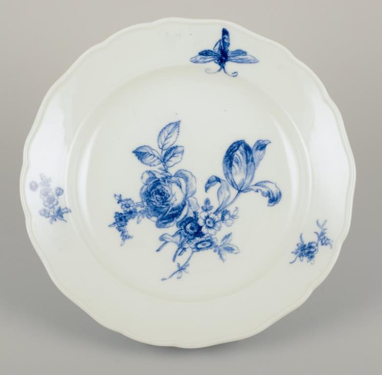 Meissen, Germany. Six dinner plates in porcelain. 1920s/30s For Sale 1
