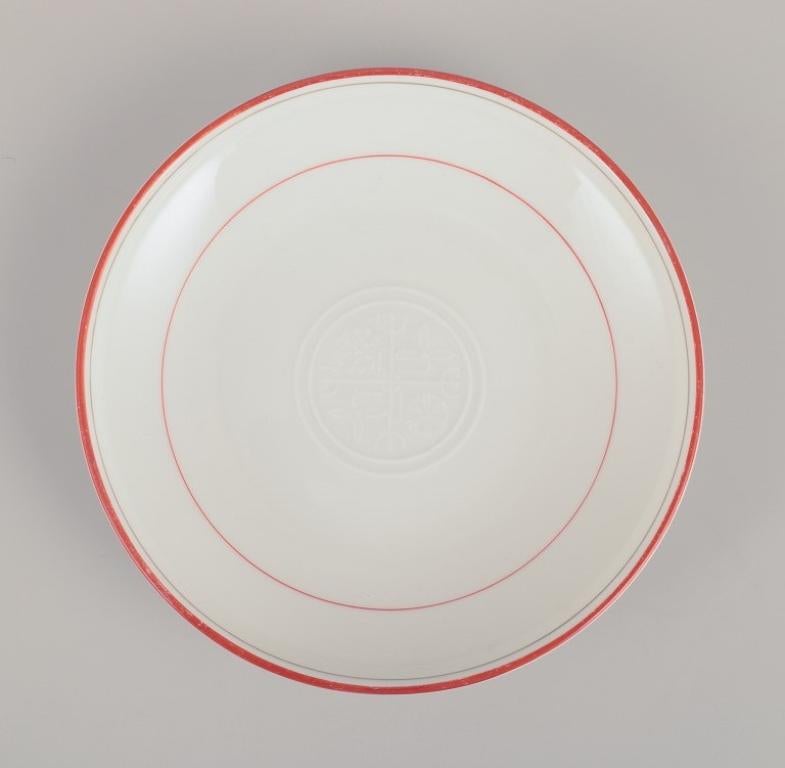 Meissen, Alemania. Taza de té y taza de caldo con platillos de porcelana. Glaseado en venta