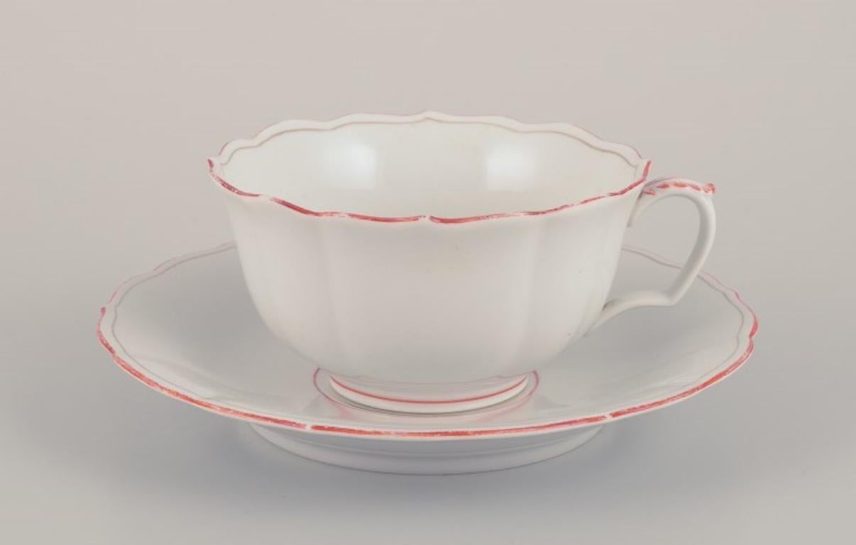 Meissen, Alemania. Taza de té y taza de caldo con platillos de porcelana. en Excelente estado para la venta en Copenhagen, DK