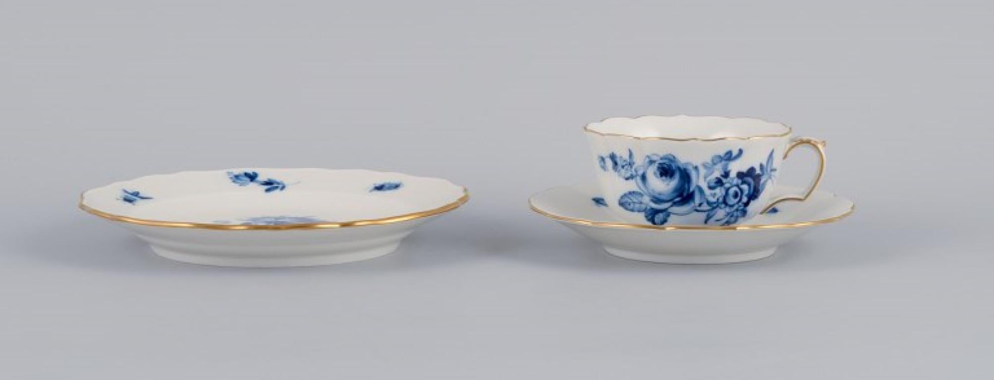 Meissen, Germany, Tea Set for Six, Hand Painted in Blue with Flowers and Insects In Excellent Condition In Copenhagen, DK