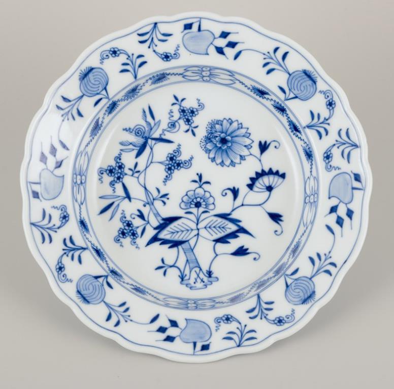 20th Century Meissen, Germany. Three Blue Onion Pattern deep plates. Hand-painted porcelain.